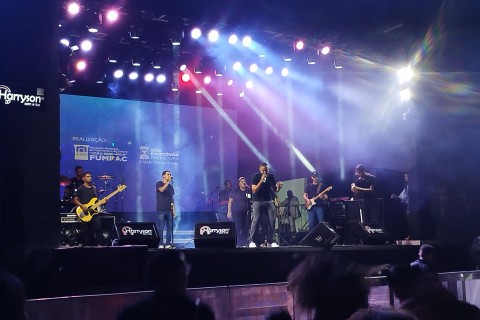 Fé e Emoção: Marcelino e Banda Abrem o Festival da Fé em São Cristóvão com Show Inesquecível