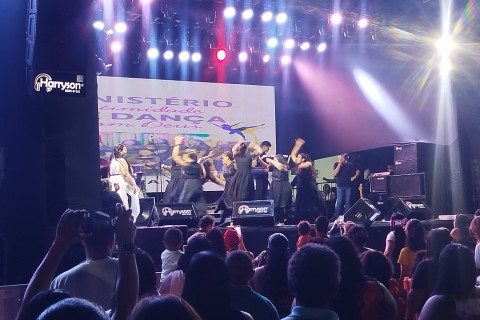 Arte e Entrega: Ministério de Dança emociona público no Festival da Fé com mensagem de renúncia e vida