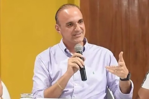 Do Isolamento ao Favoritismo: A Fênix de Adilson Junior na Política Sergipana