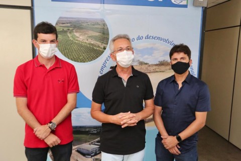 Xadrez Político: Pré-candidatura de Marcos Santana à Câmara Federal pode selar retorno de Diego Prado ao grupo