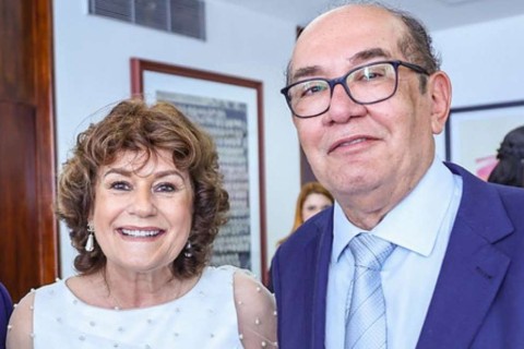 Casal anuncia o fim do relacionamento de longa data